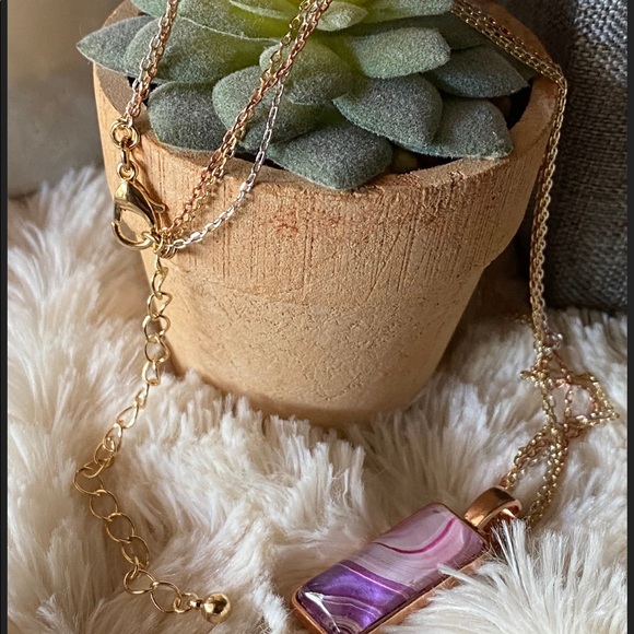 Hand painted Abstract Acrylic fluid pour art bezel pendant necklace pink purple - Picture 5 of 7